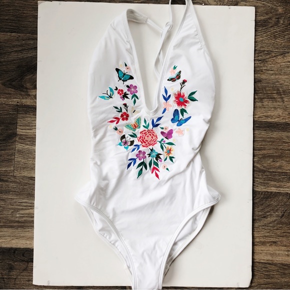 SOLD Johnny Was Mariposa One Piece Swimsuit NWT in White - Picture 3 of 13